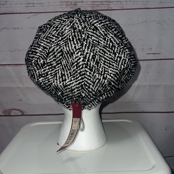 *SOLD on eBay MERONA 2000’s black and white newsboy cap new with tags - Picture 2 of 9